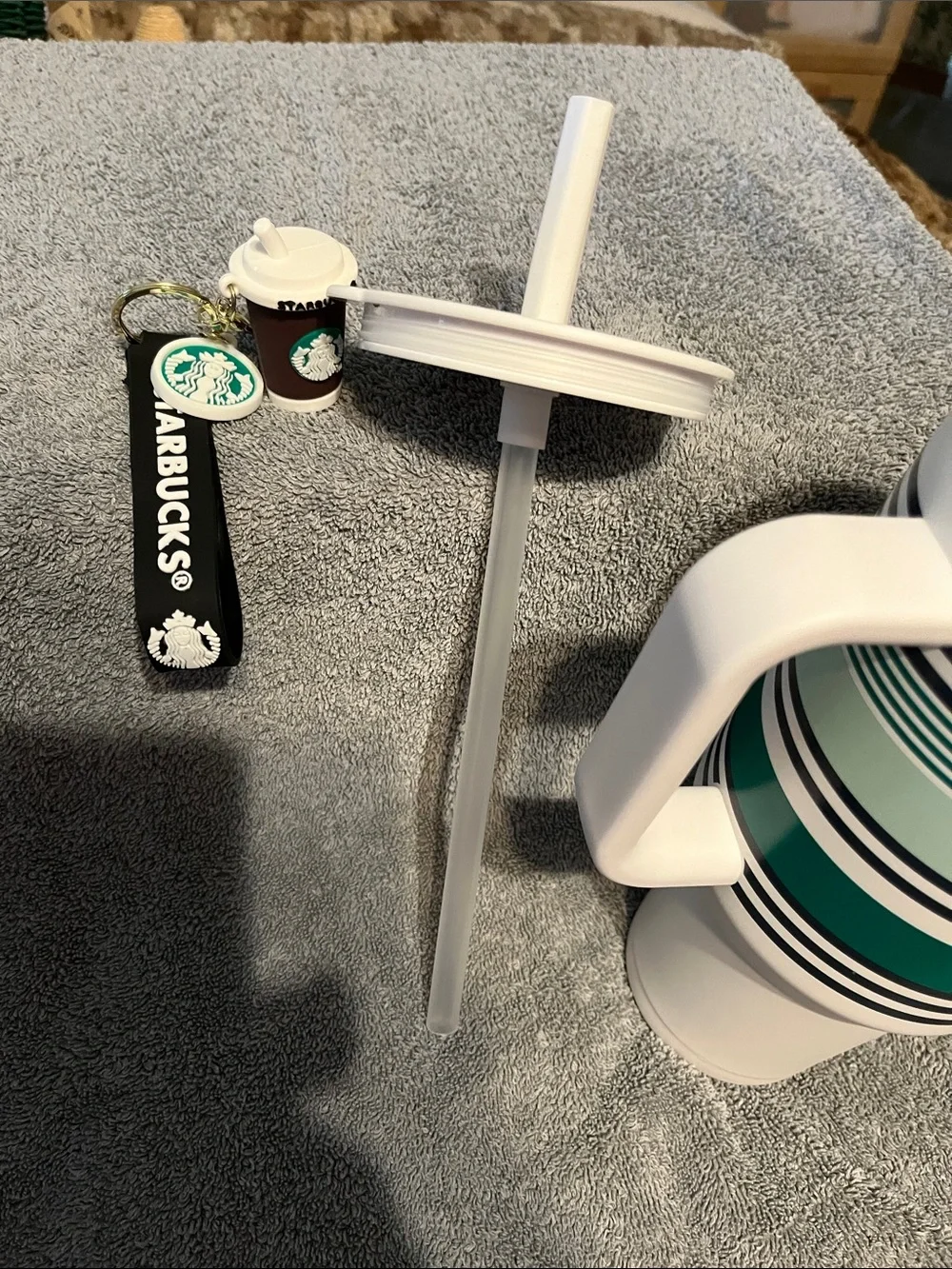 NWT Starbucks White Travel Mug with Teal, Mint & Navy Stripes 40oz and key chain - Picture 7 of 7